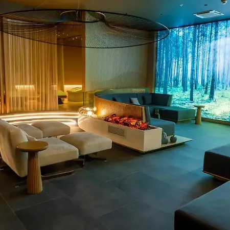 Mola Istanbul 4*